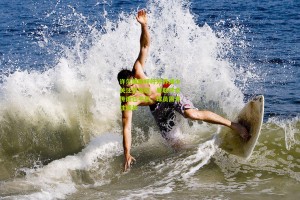 许尔策勒呼吁外界减少关注巴莱巴，曼联转会传闻已平息，球员需专注成长